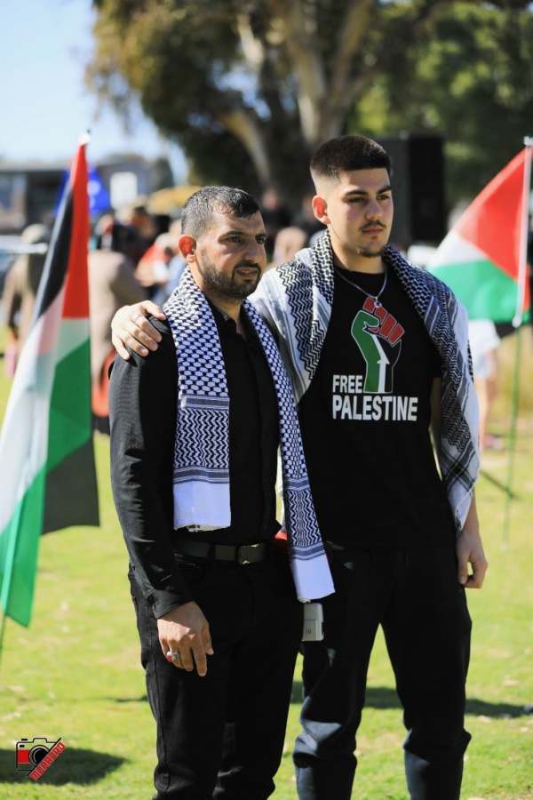 Kadir Sut with Hussam Saraf at Shepparton’s March for Palestine.