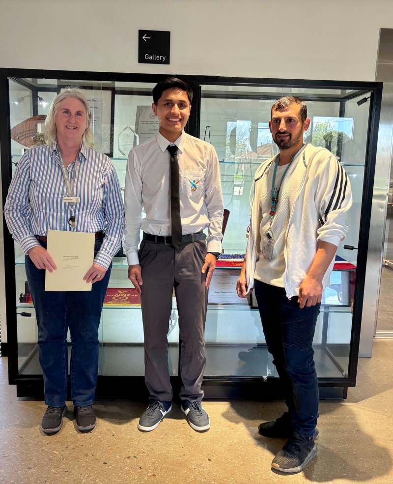 Charlotte Drinnan, Safa Zahir and Hussam Saraf at GSSC. Open the related video on Facebook.